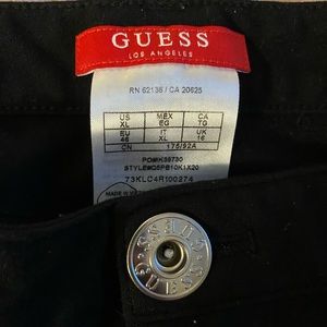 Black skinny leg guess pants